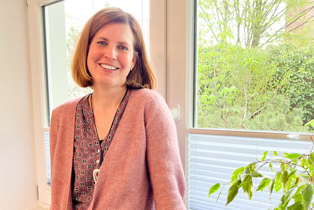 Foto: Ansprechpartnerin Nicole Weikamp beantwortet Fragen zu offenen Stellen